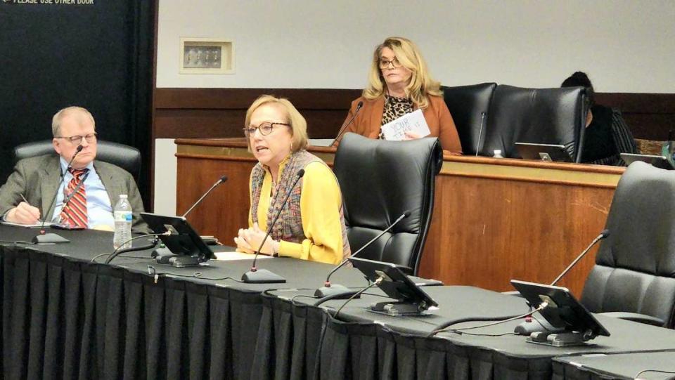 S.C. State Rep. Raye Felder, D-York discusses House bill H.3728 during an education subcommittee meeting, Tues., Jan. 24, 2023.