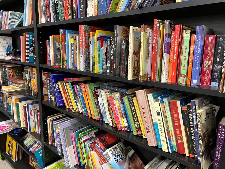 For booklovers, thrift stores can be a book-hunting dream.