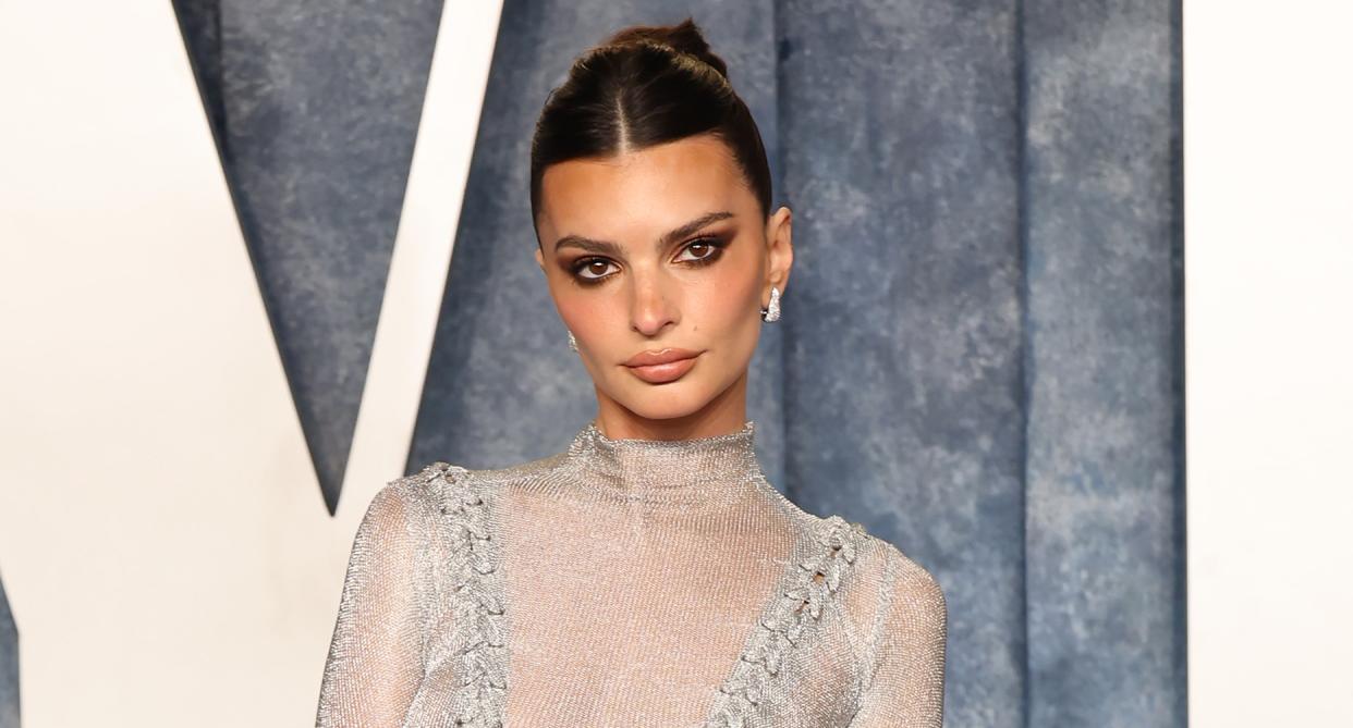 A close up image of Emily Ratajkowski at the Vanity Fair Oscars after party. (Getty Images)