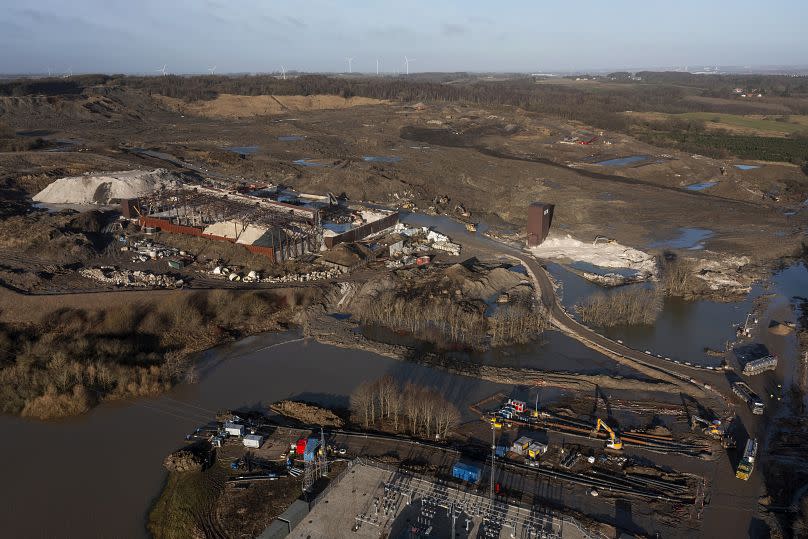 A 75-metre tall heap of dirt at the Nordic Waste reprocessing plant site with 3 million cubic metres of contaminated soil.