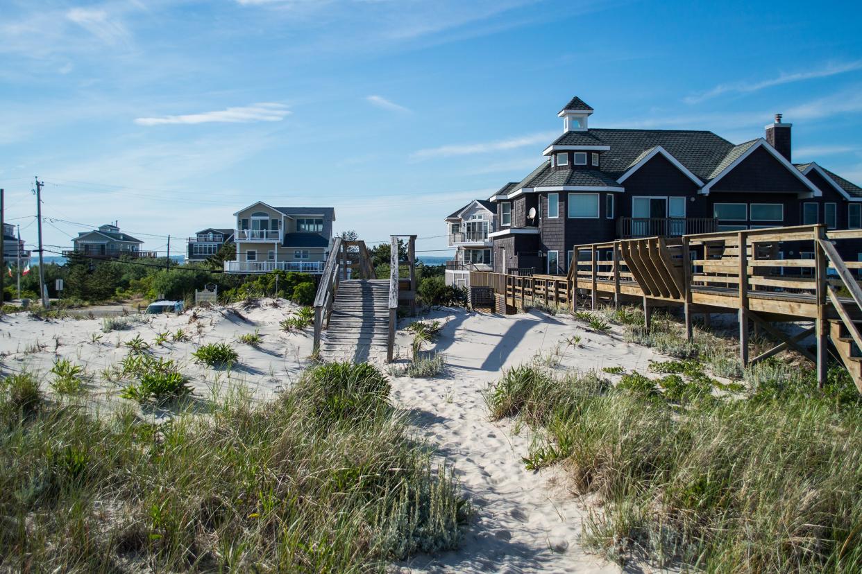 beach houses in the Hamptons on Long Island, NY