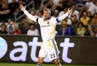 CARSON, CA - AUGUST 29: Footballer David Beckham captain of the Los Angeles Galaxy in action during their SuperLiga Final match at the Home Depot Center on August 29, 2007 in Carson, California. (Photo by Frazer Harrison/Getty Images)