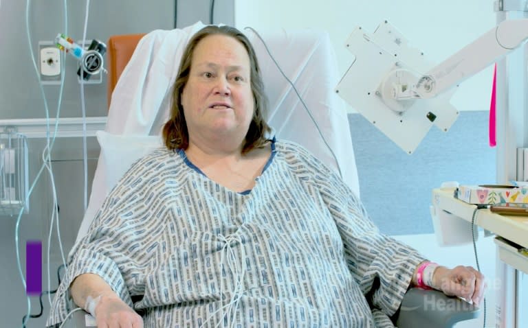 Lisa Pisano, âgée de 54 ans et originaire du New Jersey, a reçu une greffe de rein de porc génétiquement modifié ainsi qu'une pompe cardiaque (Handout)