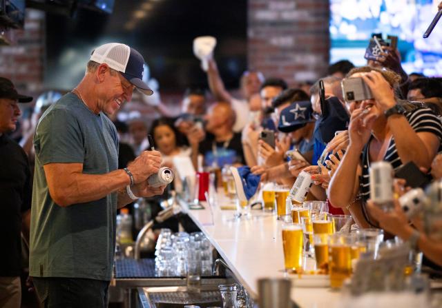 Dallas Cowboys Legend Troy Aikman Launches Low Cal Beer Eight in Texas