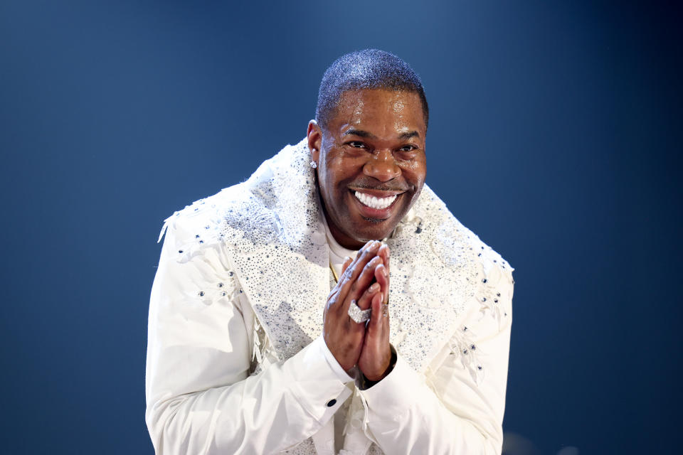 Busta Rhymes wearing all white
