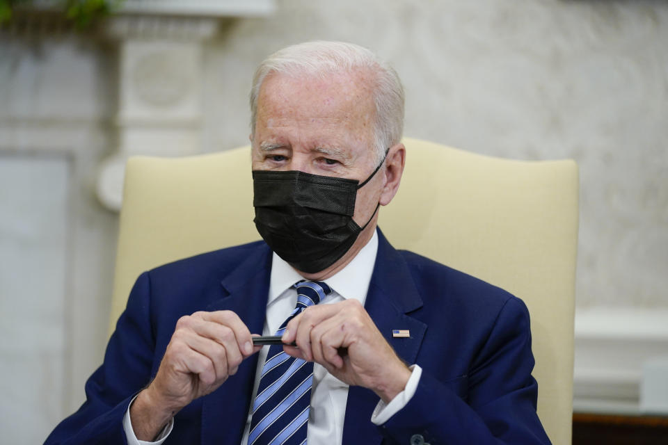 President Joe Biden meets with Canadian Prime Minister Justin Trudeau in the Oval Office of the White House, Thursday, Nov. 18, 2021, in Washington. (AP Photo/Evan Vucci)