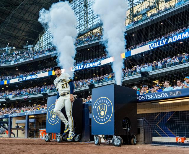 Brewers vs Diamondbacks live game, score updates, in Game 1 of wild-card  playoff series at American Family Field