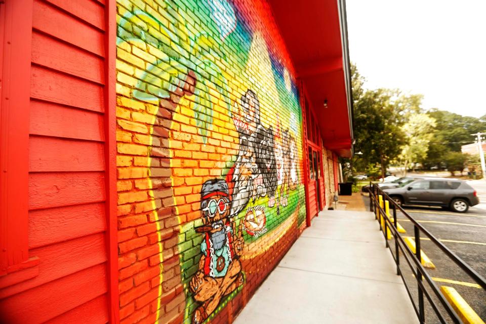 A mural can be seen outside of the new, second location of Elwood’s Shack at 4040 Park Avenue on September 12, 2023 in Memphis, Tenn.