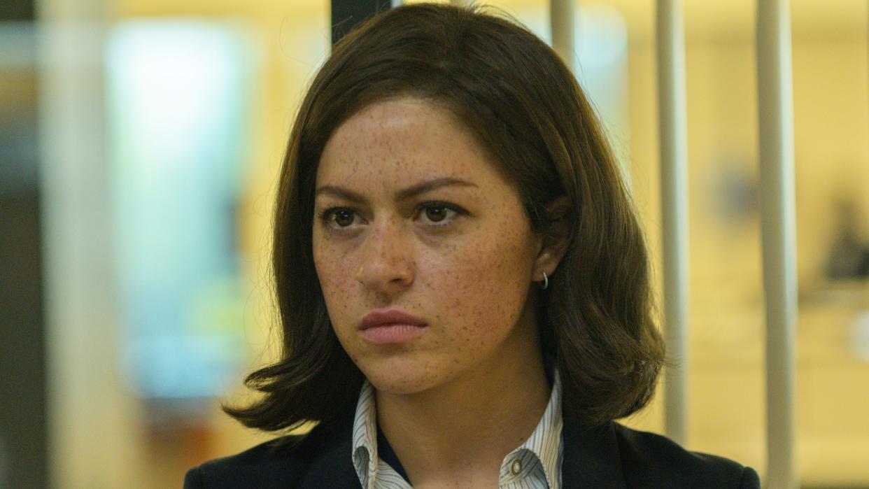  Alia Shawkat in The Old Man 