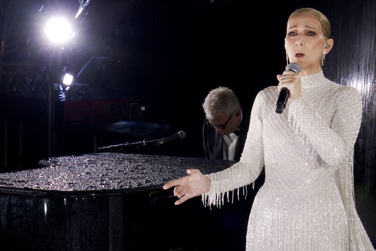 Como en Atlanta 1996: Celine Dion cerró la fiesta inaugural con el Himno al Amor, de Edith Piaf