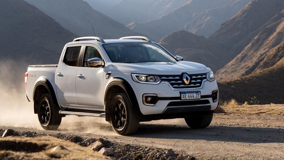 Renault Alaskan, una de las camionetas financiadas por la marca en abril.