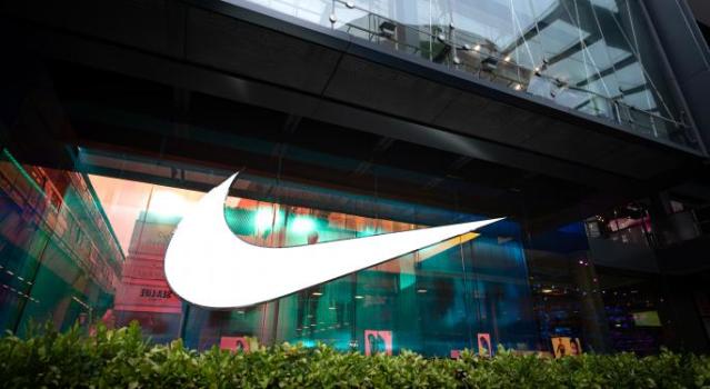 mineral terraza reunirse Nike cae un 40% este año, ¿qué revelará hoy en su informe de ganancias?
