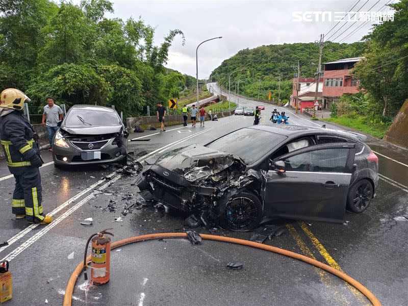 新北貢寮發生嚴重車禍。（圖／翻攝畫面）