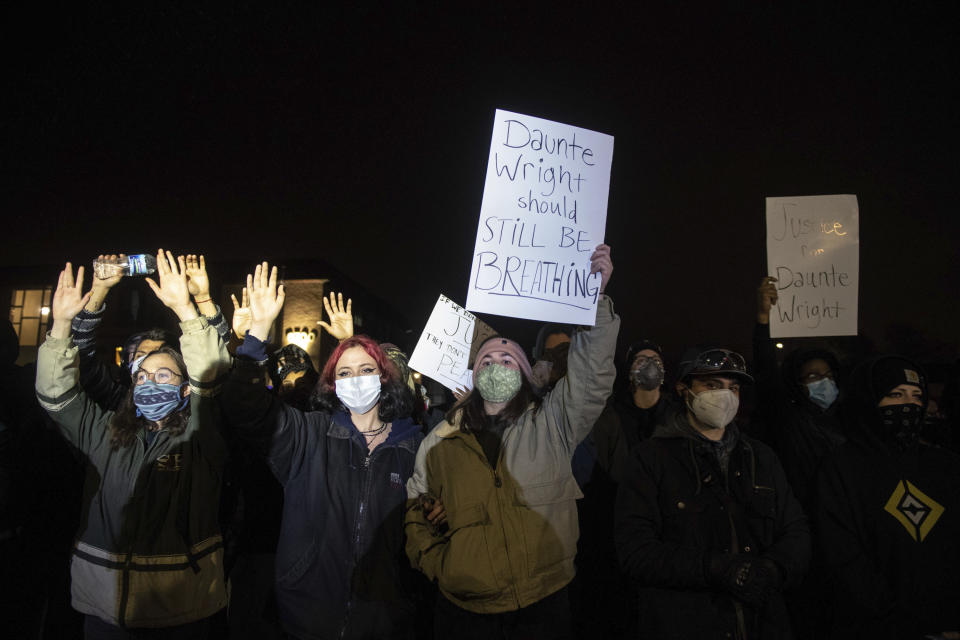 Protestors and City of Brooklyn Center Police Officers clash outside the Brooklyn Center Police Department on April 11, 2021 in Brooklyn Center, Minnesota after the killing of Daunte Wright. Photo: Chris Tuite/ImageSPACE /MediaPunch /IPX