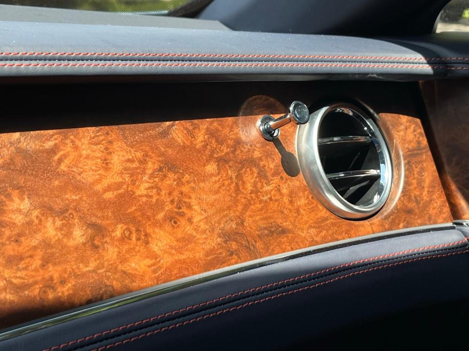 2022 Bentley Flying Spur plug-in hybrid wood trim and organ stop style vent control