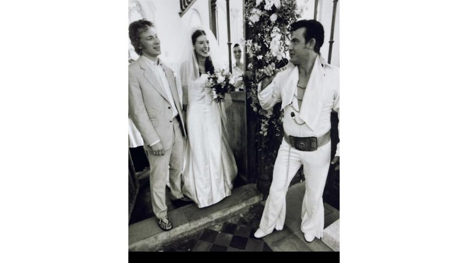 Jamie and Jools Oliver original wedding photo with Elvis impersonator