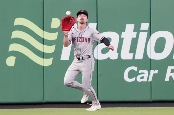 MLB: St. Louis Cardinals defeat Arizona Diamondbacks