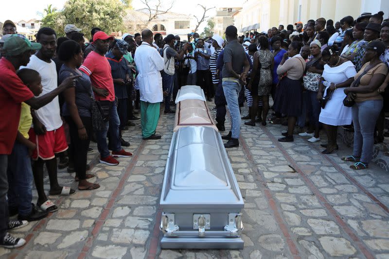 Mass funeral for victims of fuel truck explosion, in Cap Haitien