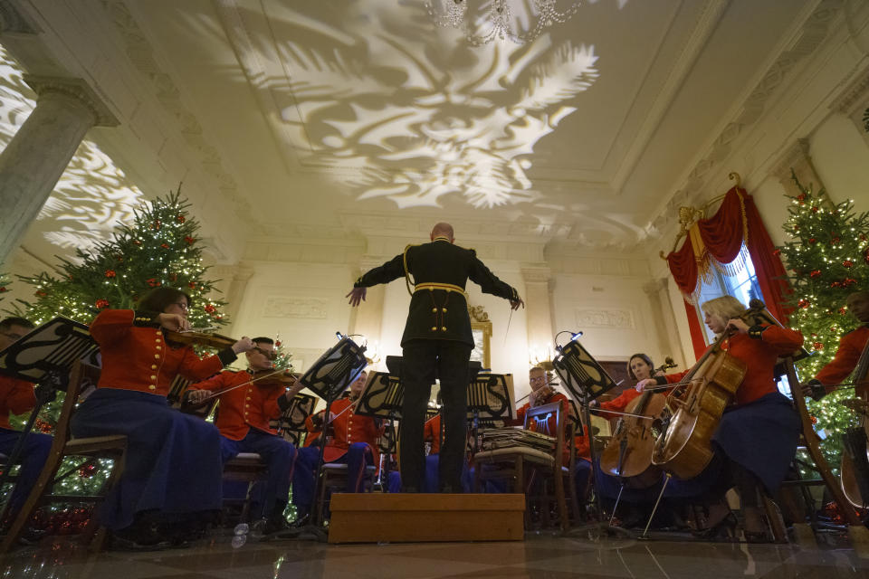 The United States Marine Band plays in the Grand Foyer during the 2018 Christmas preview at the White House in Washington, Monday, Nov. 26, 2018. (Photo: Carolyn Kaster/AP)