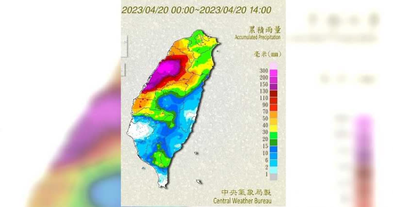 有粉專說，台南沒下雨是不是受神秘力量影響。（圖／翻攝台南式Tainan Style臉書）