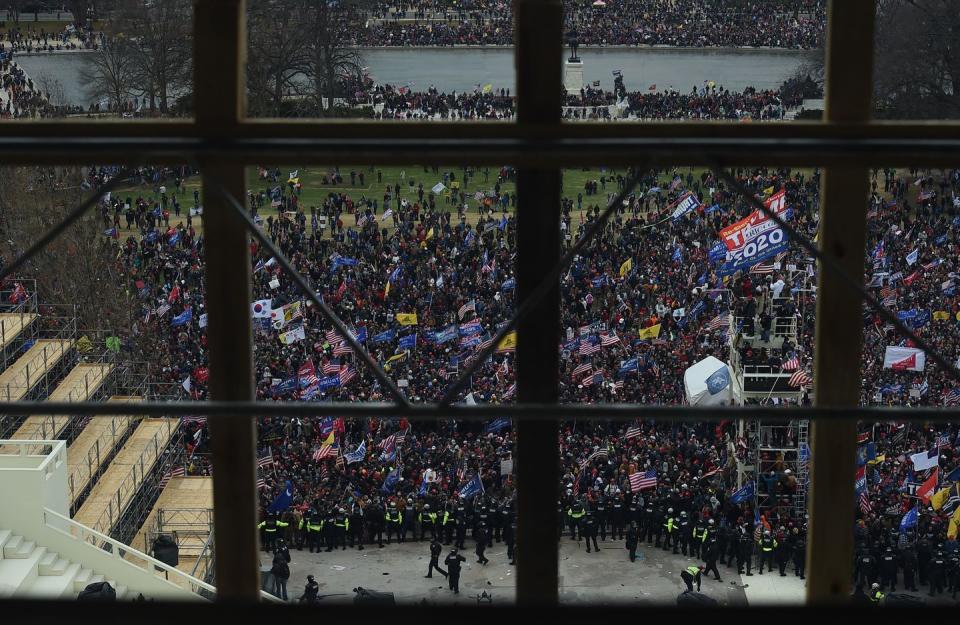 See the Startling Images From When the Pro-Trump Mob Breached the U.S. Capitol Today