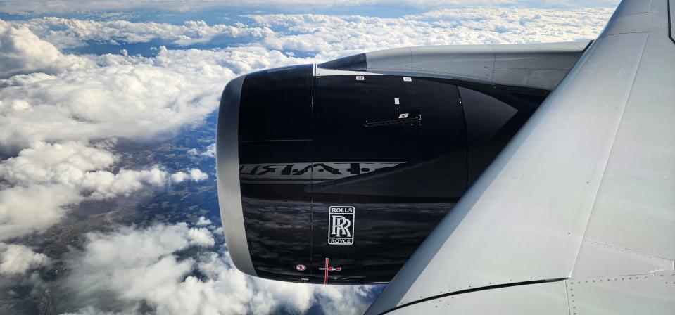 「K董」張國煒身為最會開飛機的董事長，今（1）日又飛到法國土魯斯親自駕駛第五部A350-900廣體新客機回台灣。圖/翻攝自星宇航空官方臉書