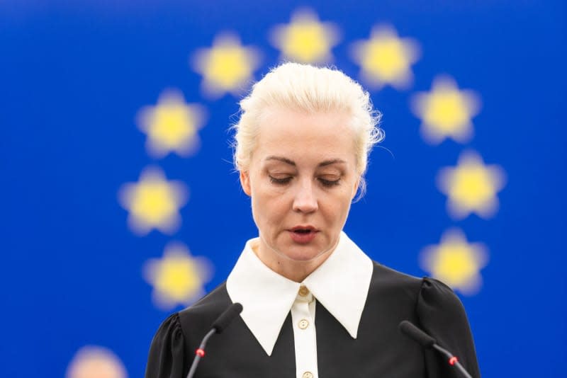 Yulia Navalnaya, widow of Alexey Navalny, stands in the plenary chamber of the European Parliament and speaks. Russian opposition activist Alexey Navalny died this month in Russian captivity. Philipp von Ditfurth/dpa