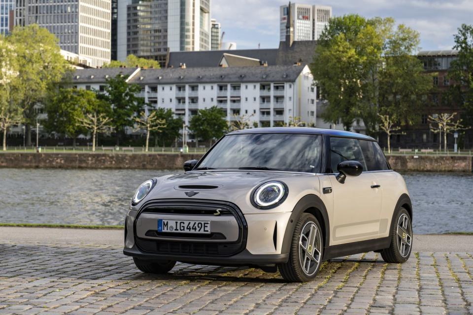 mini cooper se electric