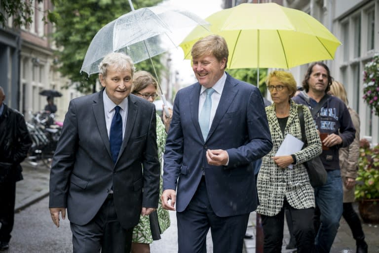 Dutch King Willem-Alexander (R) with mayor Eberhard van der Laan in Amsterdam. Van der Laan revealed earlier this year that he had been diagnosed with lung cancer