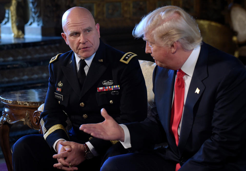 Die Beziehung zwischen Berater McMaster und Donald Trump gilt als angespannt. (Bild: AP Photo)