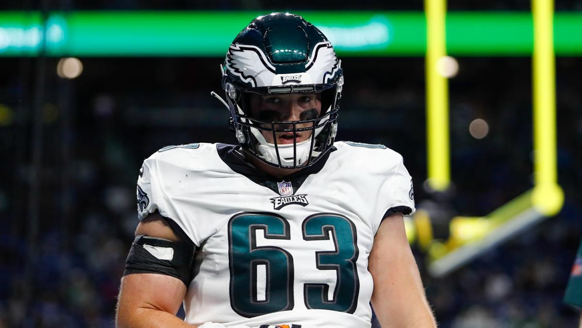 Eagles bring back former draft pick after stint in Miami