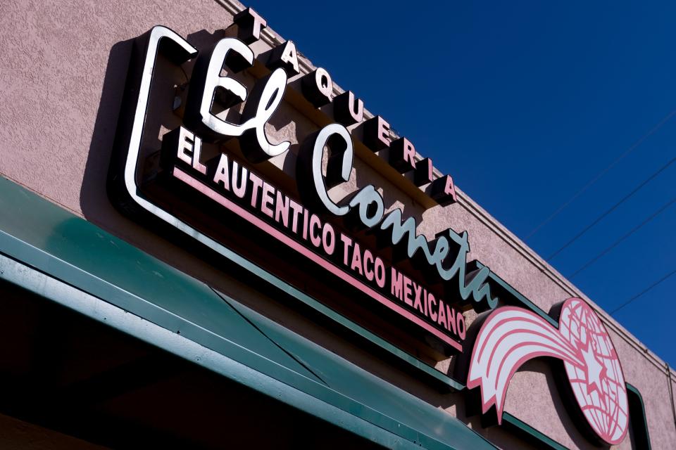 El Cometa - Taqueria El Autentico Taco Mexicano located at 1613 N Zaragoza Road in East El Paso.