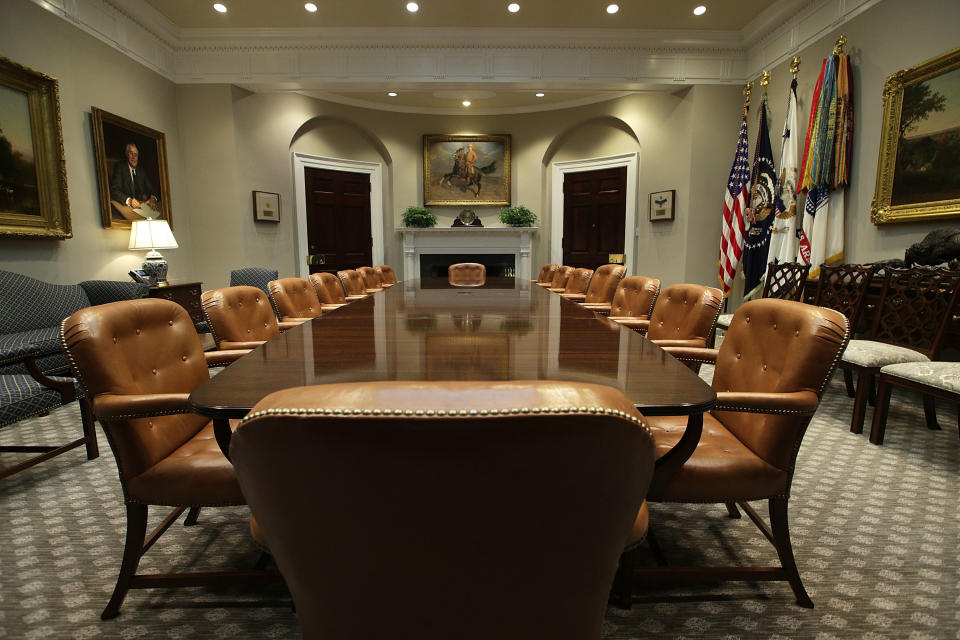 <p>The Roosevelt Room of the White House is seen after renovations on Aug.22, 2017 in Washington. (Photo: Alex Wong/Getty Images) </p>