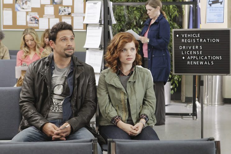 Jeremy Sisto and Jane Levy in Suburgatory (Photo: ABC)<br>