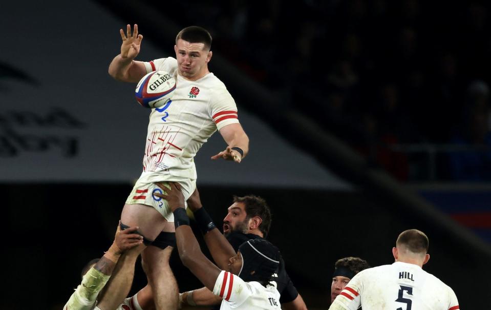 Tom Curry of England wins a lineout during the Autumn International match between England and New Zealand at Twickenham Stadium - Tom Curry is not the player you think he is - Paul Harding/Getty Images