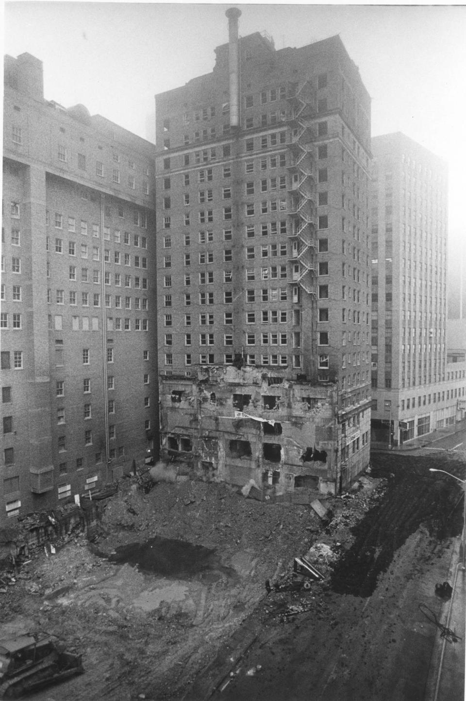 Oct. 29, 1972: Demolition of Worth Hotel, 7th and Taylor streets, Fort Worth