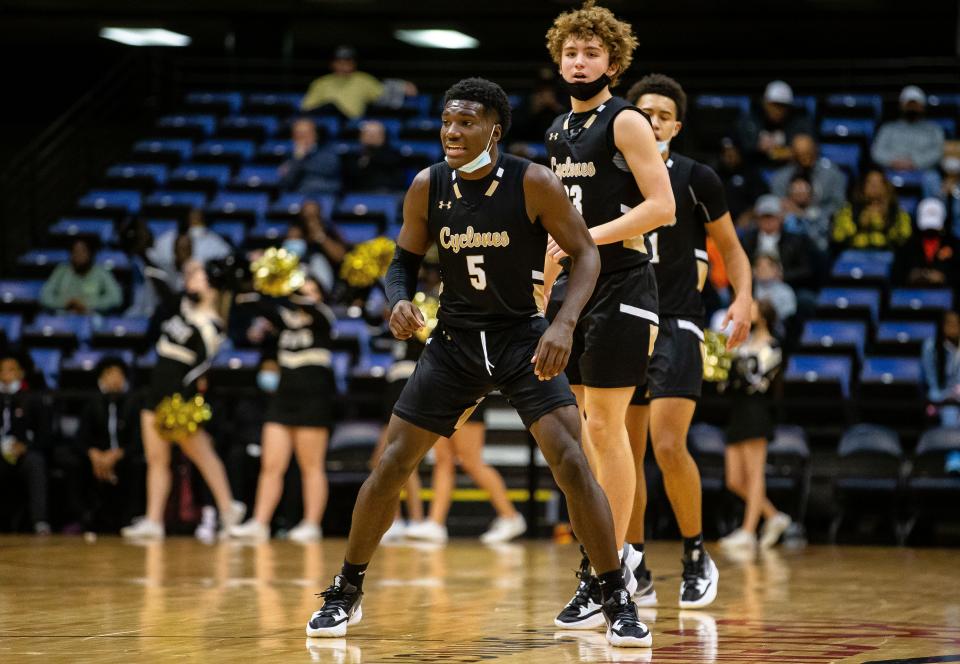 Sacred Heart-Griffin's Keshon Singleton (5) sets up the Cyclones defense as they take on Lanphier earlier this season. SHG is state-ranked and the favorite to win the 2022 City Tournament that starts this weekend at Bank of Springfield Center.