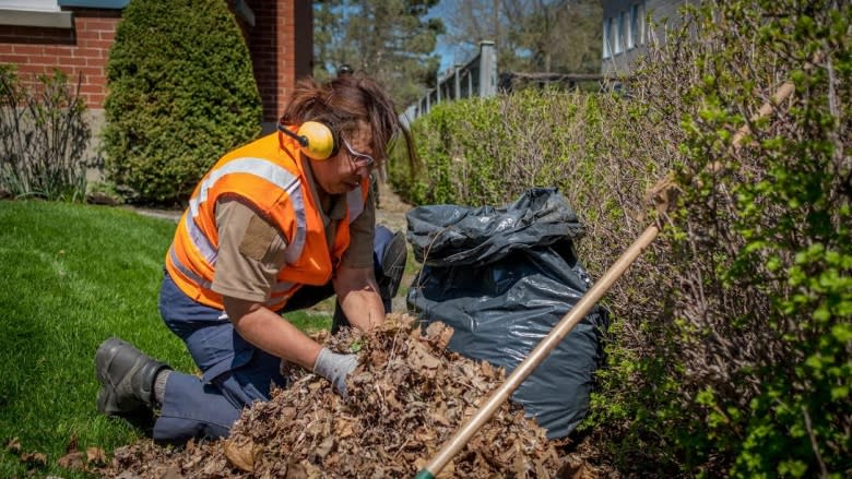 Unique landscaping program helps grads cultivate new careers