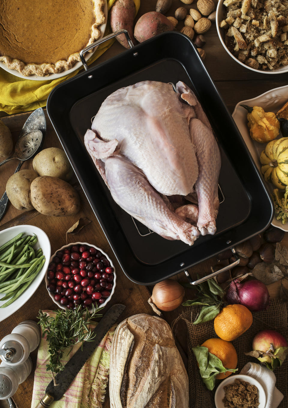 Washing your uncooked poultry can pose as a serious health risk. (Image via Getty Images)