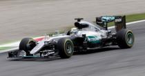 Formula One - F1 - Italian Grand Prix 2016 - Autodromo Nazionale Monza, Monza, Italy - 4/9/16 Mercedes' Lewis Hamilton in action during the race Reuters / Max Rossi Livepic