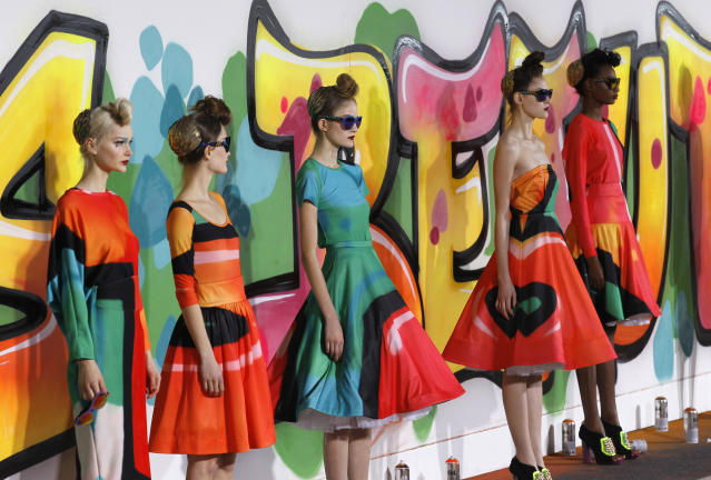 Exposition Art Blog: Avant-garde Fashion Manish Arora