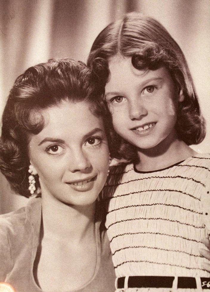 Lana Wood (right) with her sister Natalie Wood (left) (Getty Images/Courtesy of Lana Wood/Delivered by Newsmakers)