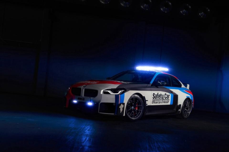 bmw-m-m2-motogp-safety-car-25