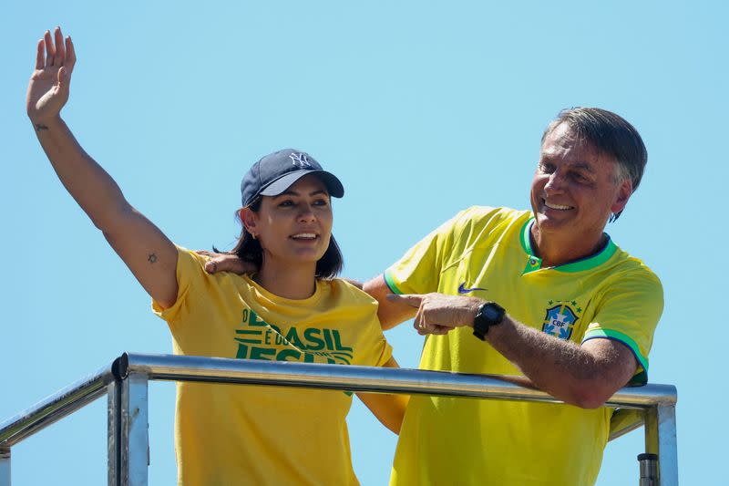 Former President Bolsonaro rallies with supporters in Rio