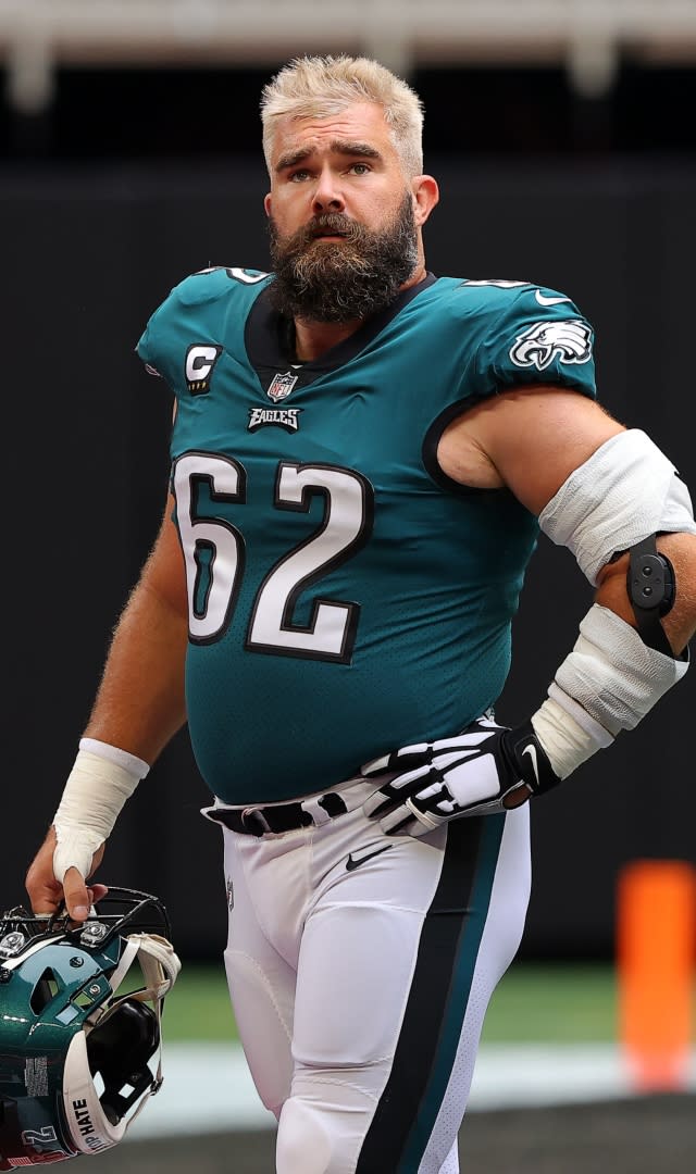 Eagles' Jason Kelce responds to critics after dad-shaming drama