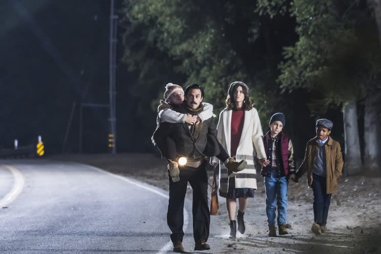 Mackenzie Hancsicsak as 8-year-old Kate, Milo Ventimiglia as Jack, Mandy Moore as Rebecca, Parker Bates as 8-year-old Kevin, and Lonnie Chavis as 8-year-old Randall (Credit: Ron Batzdorff/NBC)