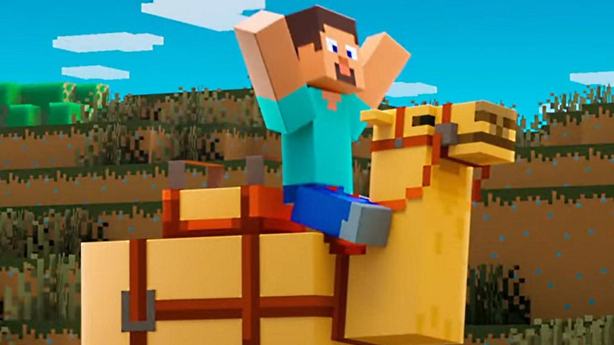  Minecraft 1.20 - Steve celebrates his new camel pal. 