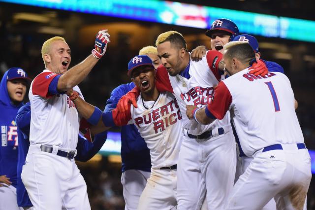 Puerto Rico Goes Blond to Support Its Baseball Team - The New York Times