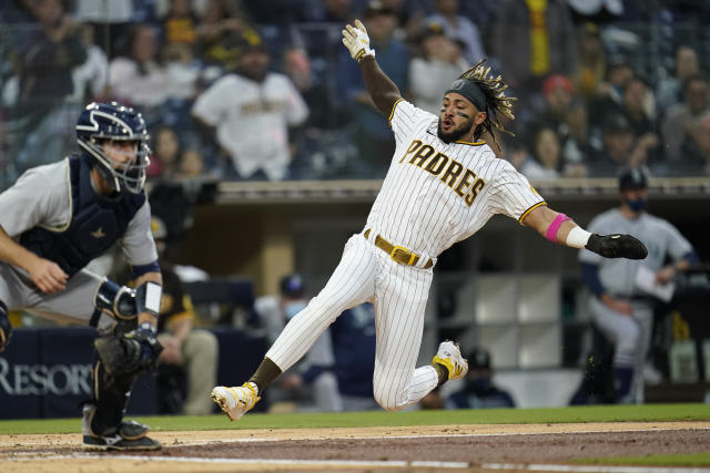 Fernando Tatis Jr. GRAND SLAM SWAGGER w/BAT FLIP! (Padres/Mariners