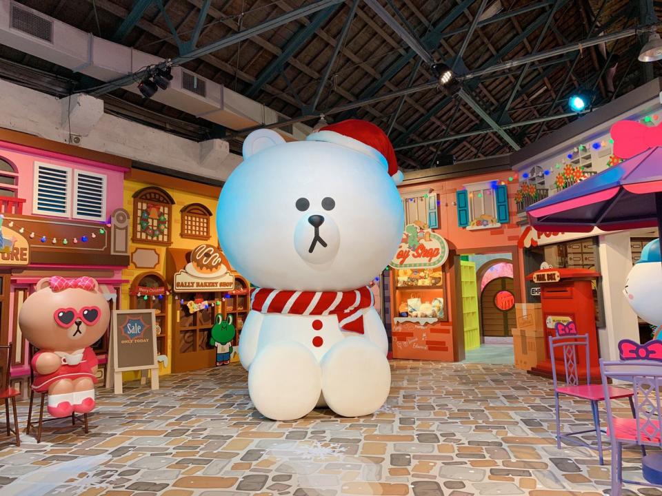   <p>《LINE FRIENDS 世界巡迴之旅》亮點是 3.5 米高的雪白熊大，壯觀程度讓粉絲都驚嘆太融化！</p>   <cite>ALICE</cite>